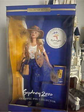 Sydney 2000 Olympic Pin Collector Doll - Blue & Tan Outfit